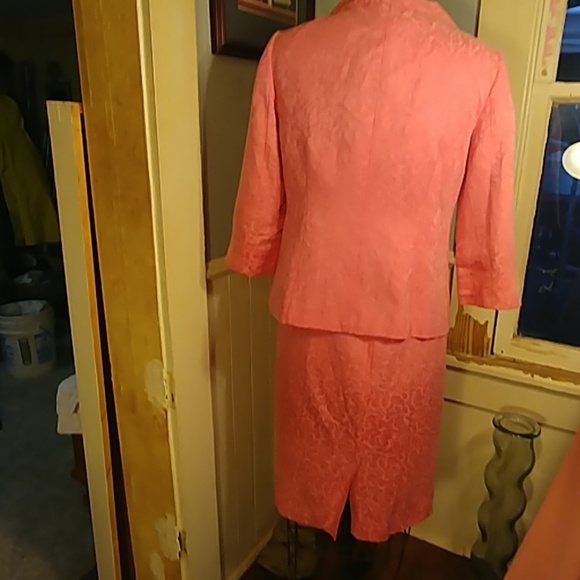 Talbots old lady looking pink silk suit - Picture 9 of 14